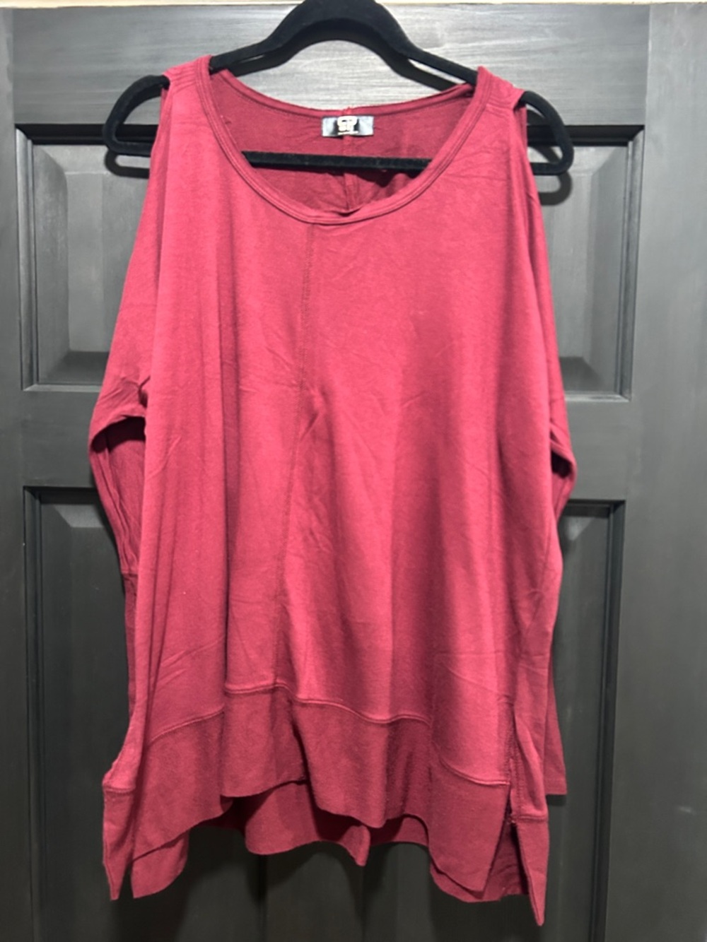 Cold-Shoulder Tunic Top in Raspberry Pink